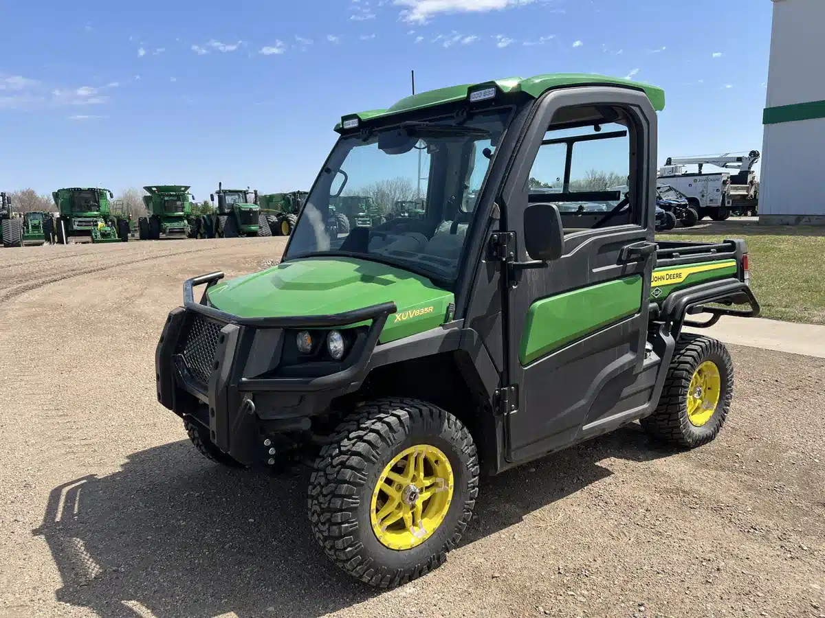 Gallery image 1 for Used 2024 John Deere XUV 835R Utility Vehicle