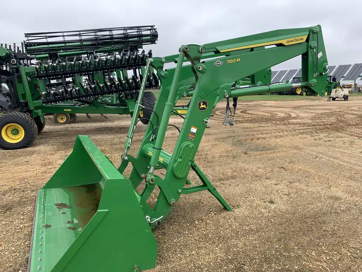 Gallery image 1 for Used 2024 John Deere 700M Tractor Loader