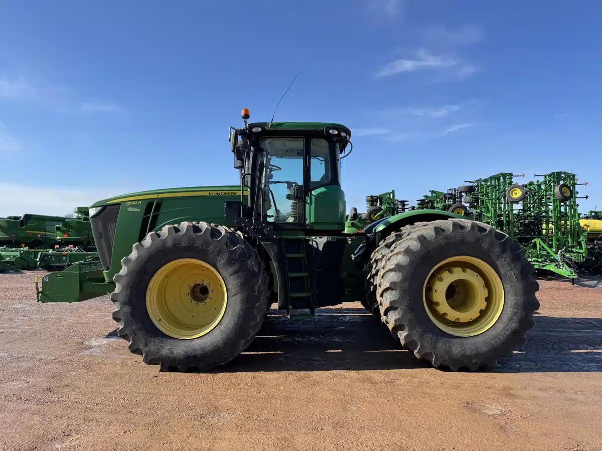 Gallery image 2 for Used 2014 John Deere 9510R Tractor