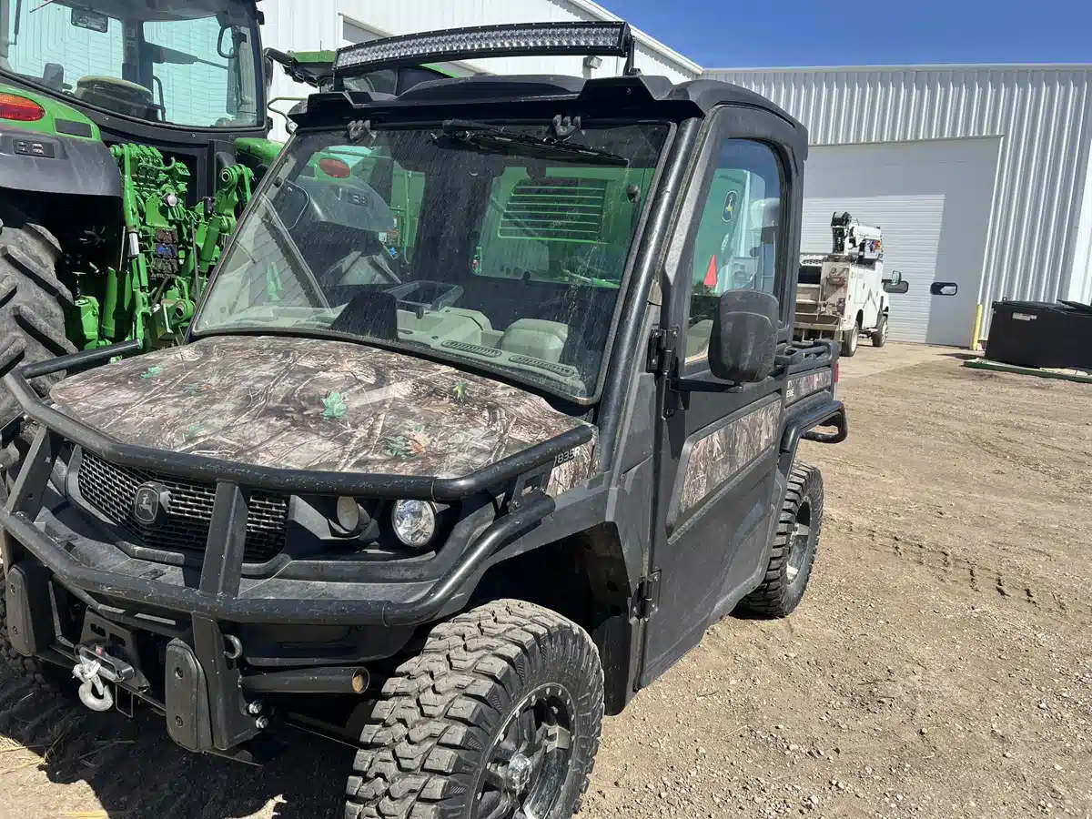 Gallery image 1 for Used 2023 John Deere XUV 835R Utility Vehicle