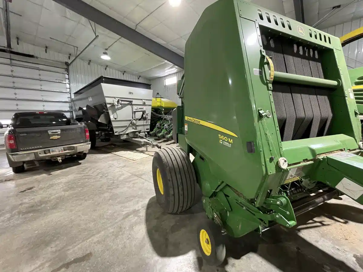 Gallery image 2 for Used 2021 John Deere 560M Round Baler
