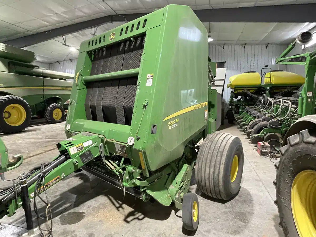 Gallery image 1 for Used 2021 John Deere 560M Round Baler