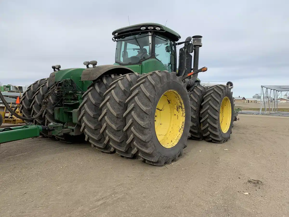 Gallery image 2 for Used 2013 John Deere 9560R Tractor