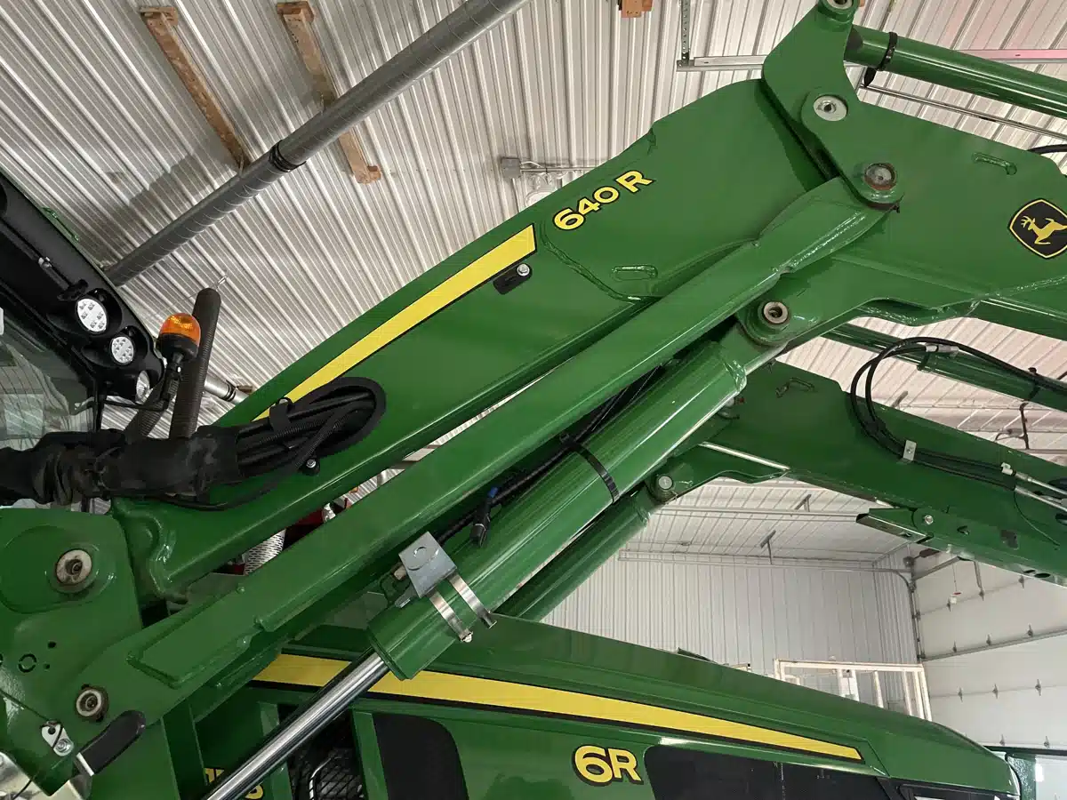 Gallery image 2 for Used 2024 John Deere 640R Tractor Loader