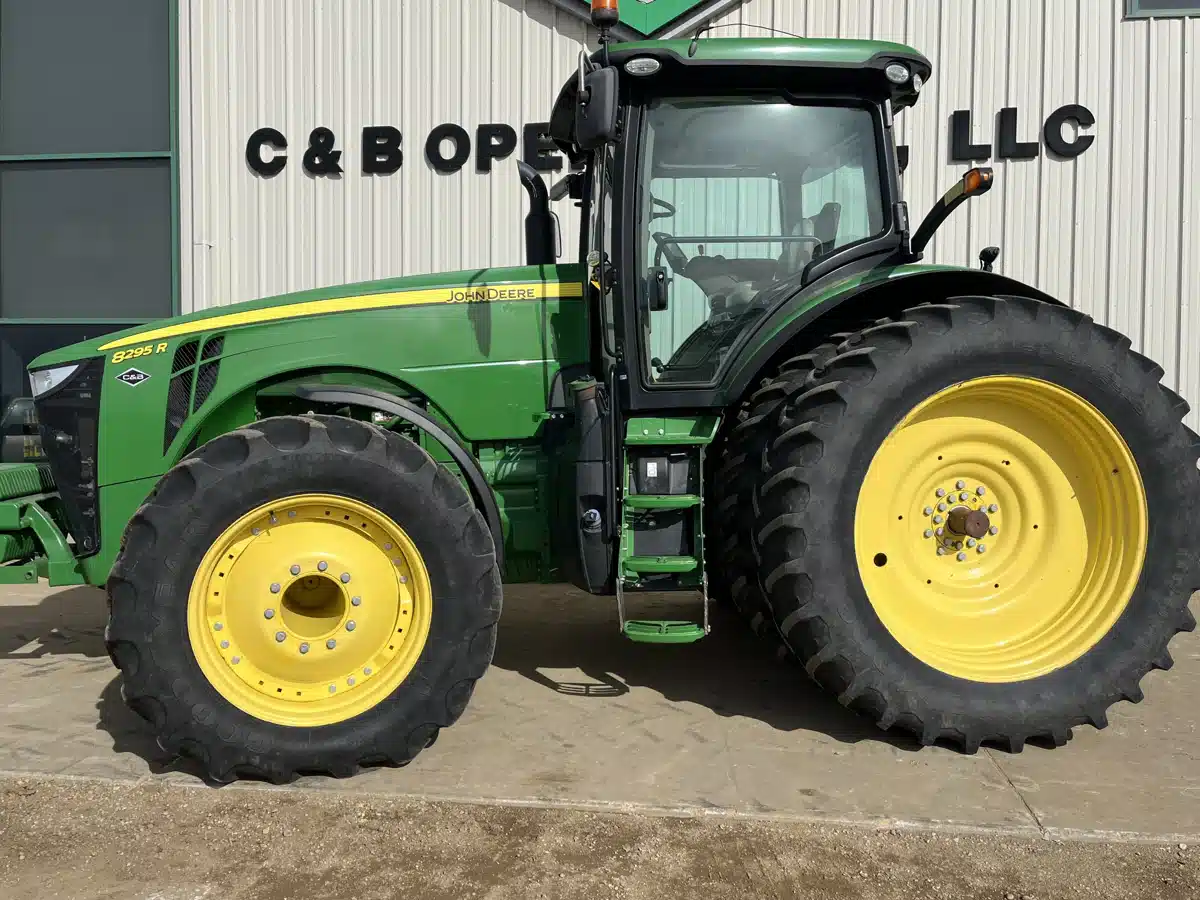 Gallery image 2 for Used 2017 John Deere 8295R Tractor