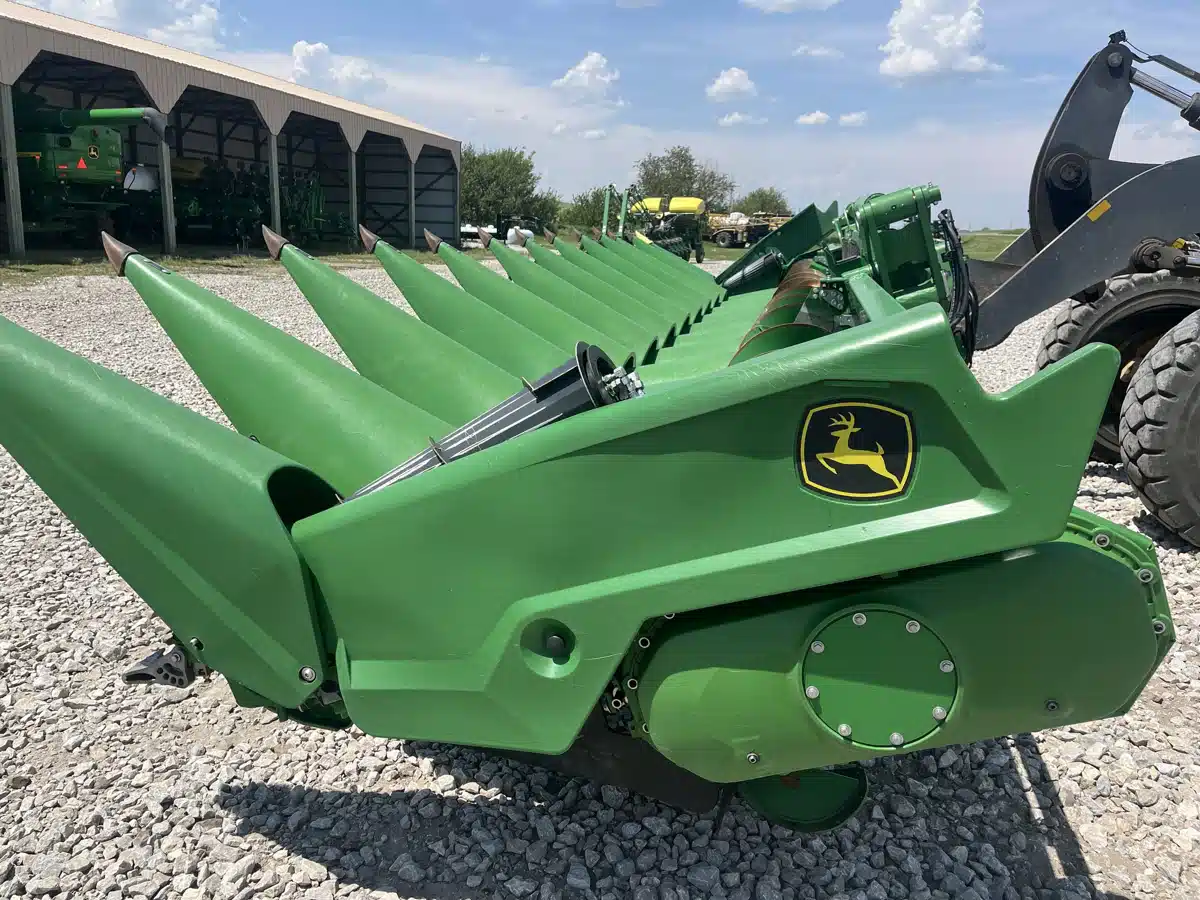 Gallery image 1 for Used 2023 John Deere C12F Header - Row Crop