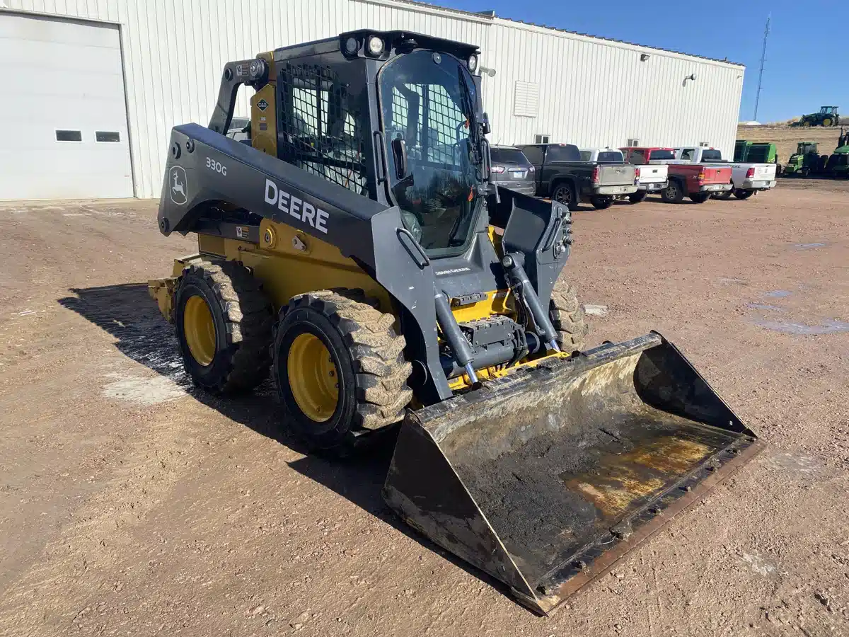 Gallery image 2 for Used 2022 John Deere 330G Skid Steer