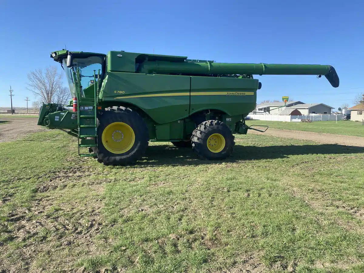 Gallery image 1 for Used 2023 John Deere S780 Combine