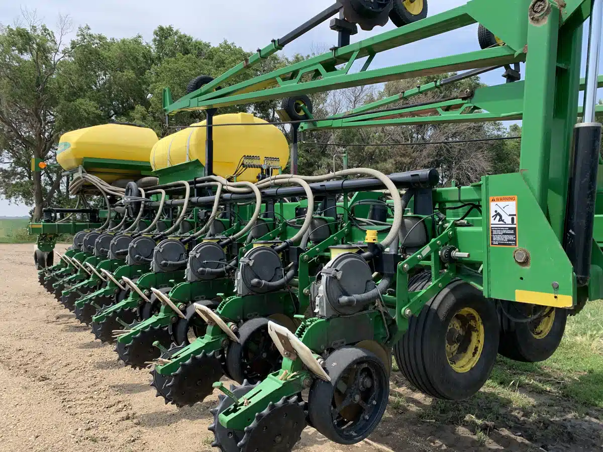 Gallery image 2 for Used 2009 John Deere DB60 Planter
