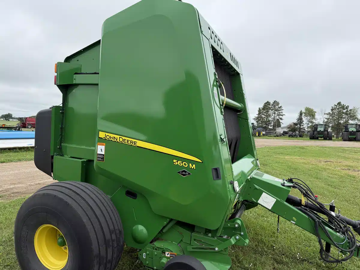 Gallery image 2 for Used 2020 John Deere 560M Round Baler