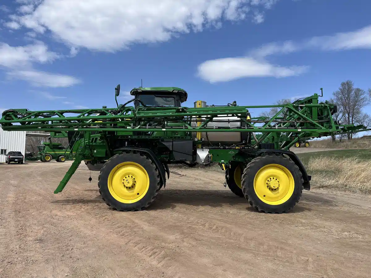 Gallery image 2 for Used 2024 John Deere 410R Sprayer - Self Propelled