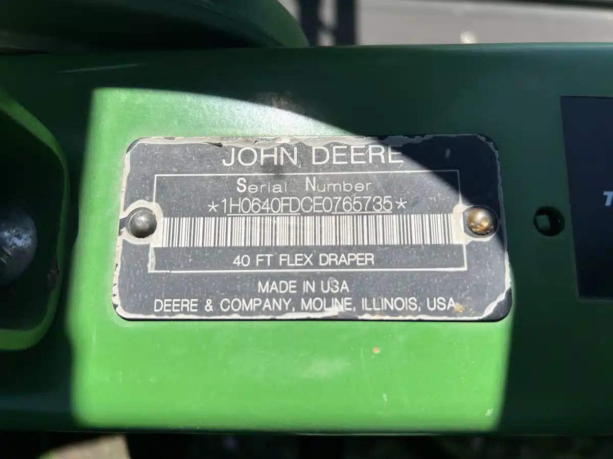 Gallery image 2 for Used 2014 John Deere 640FD Header - Draper
