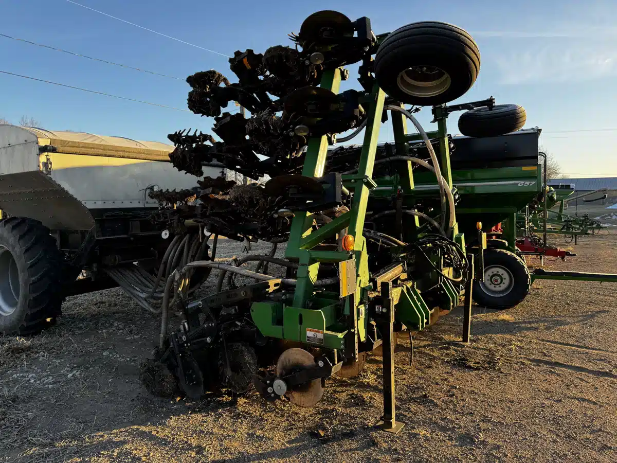 Gallery image 1 for Used 2022 Unverferth RAPTOR 2030 MT Strip Till