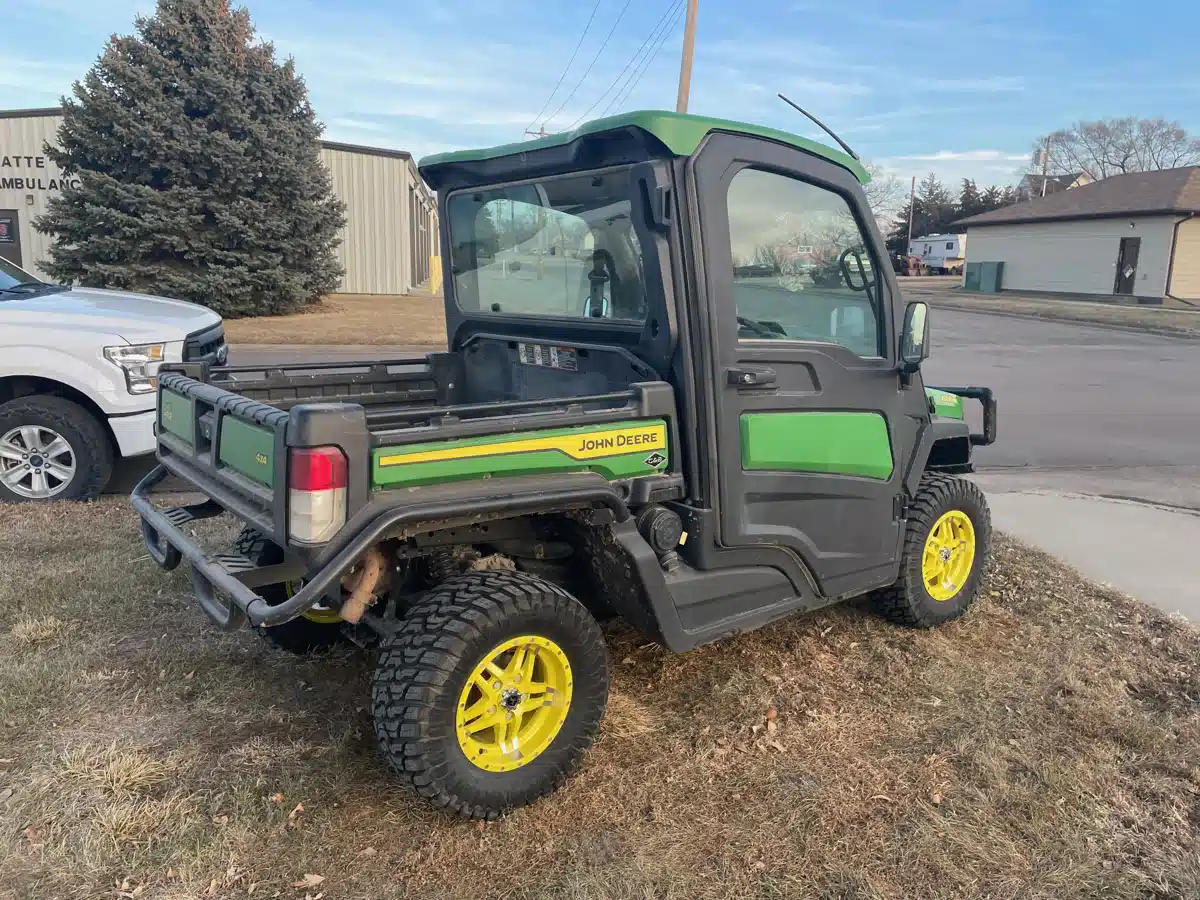 Gallery image 2 for Used 2022 John Deere XUV 835R Utility Vehicle