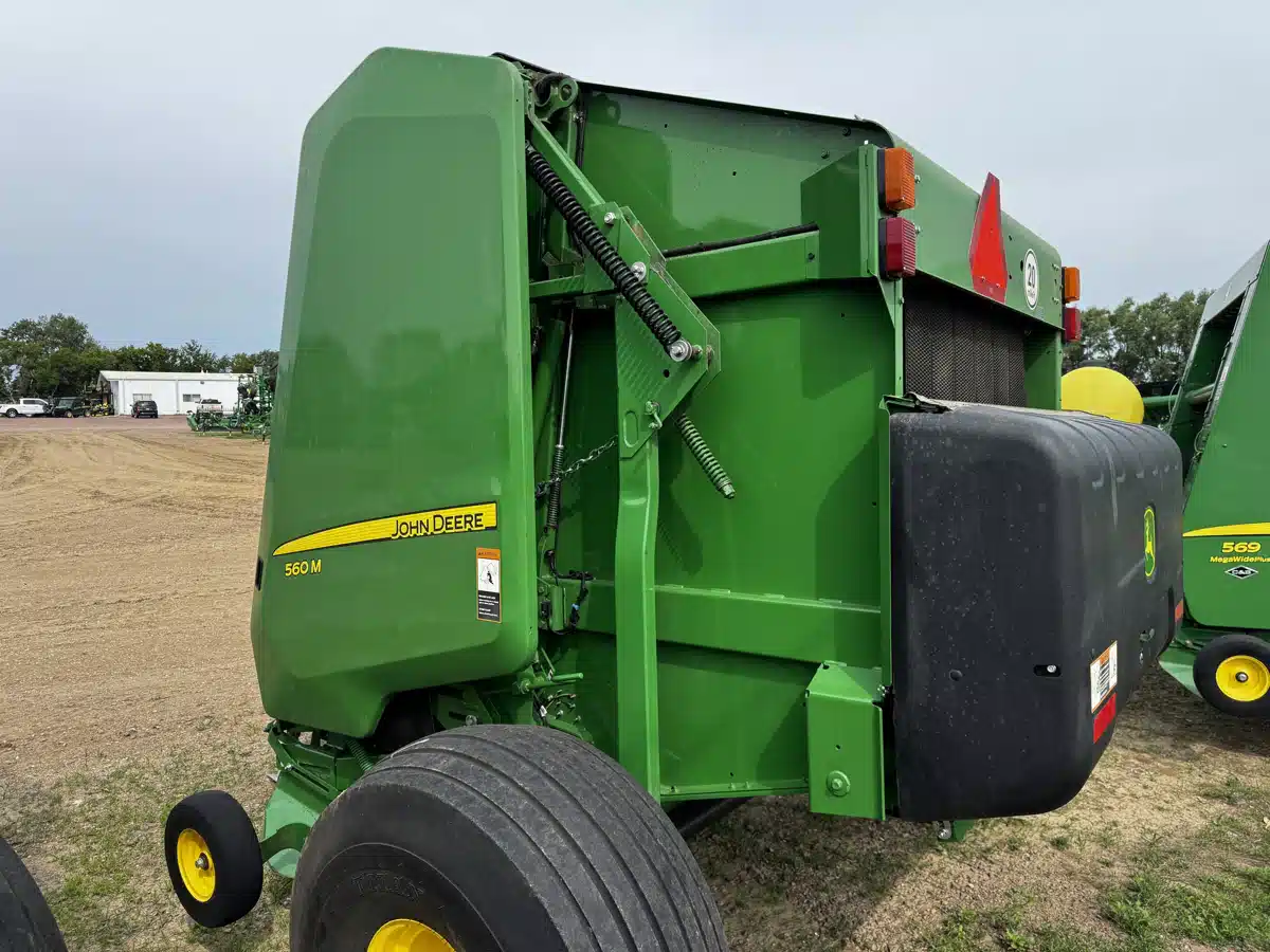 Gallery image 2 for Used 2022 John Deere 560M Round Baler