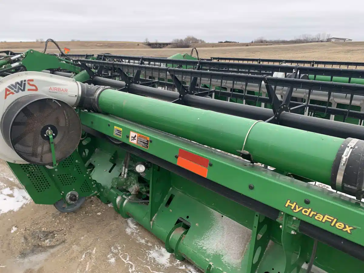 Gallery image 2 for Used 2012 John Deere 640FD Header - Draper