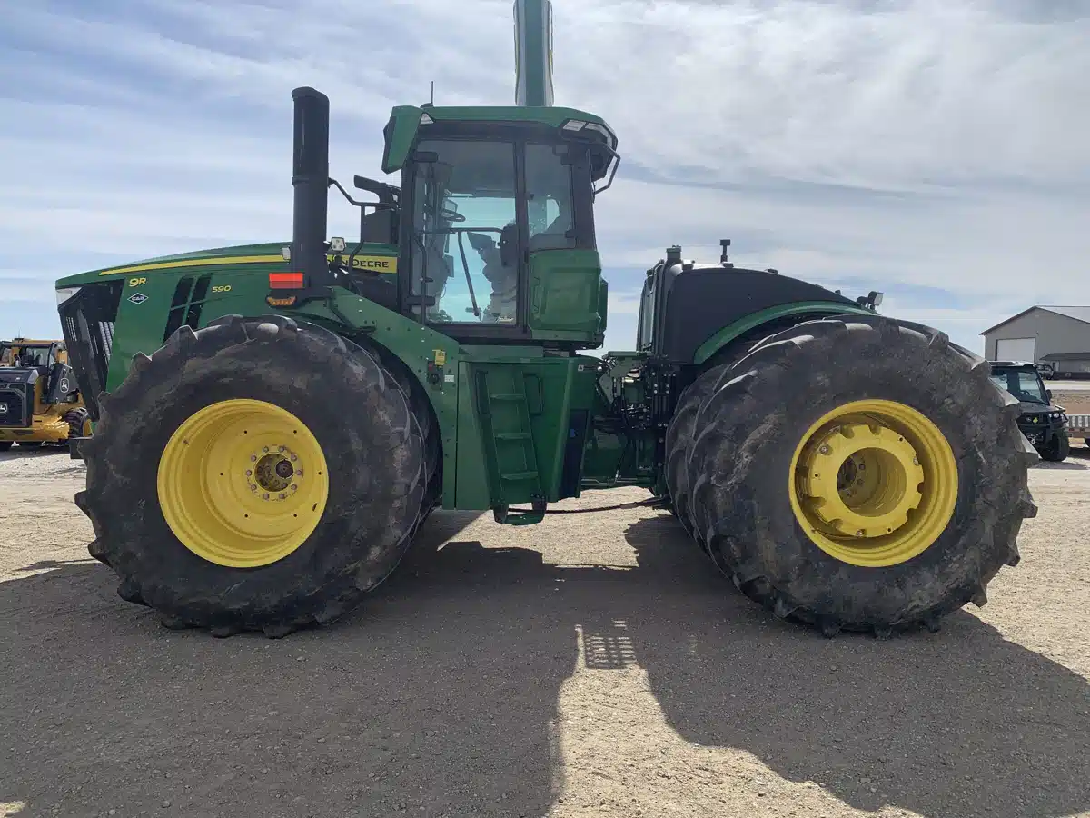 Gallery image 2 for Used 2024 John Deere 9R 590 Tractor