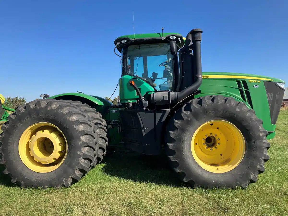 Gallery image 1 for 2012 John Deere 9560R Tractor