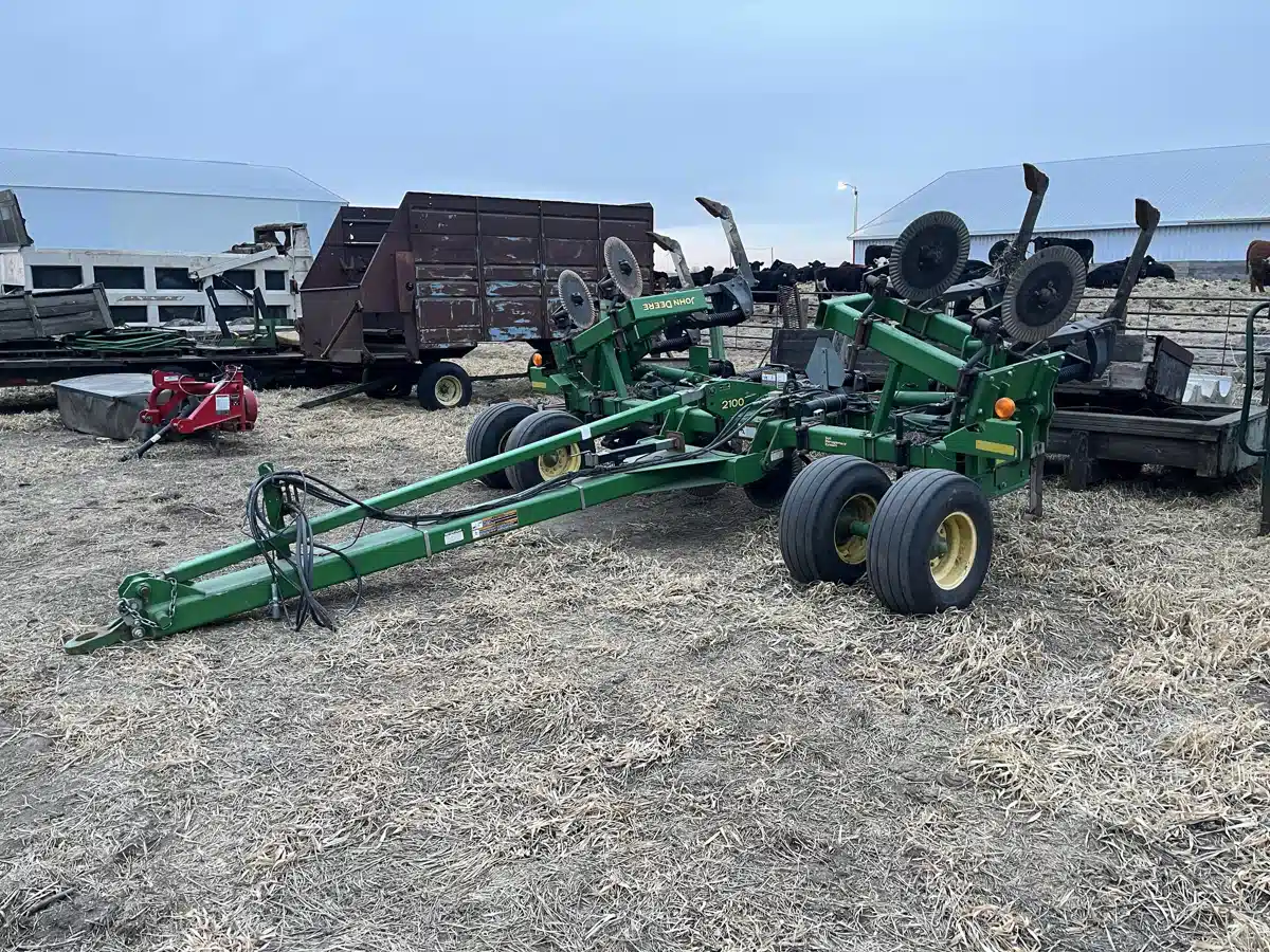 Gallery image 2 for Used 2013 John Deere 2100 Ripper
