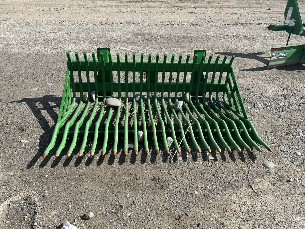 Gallery image 1 for Used 2022 Frontier AR10E-66 Tractor Loader