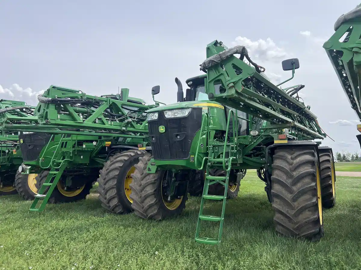 Gallery image 2 for Used 2019 John Deere R4045 Sprayer - Self Propelled