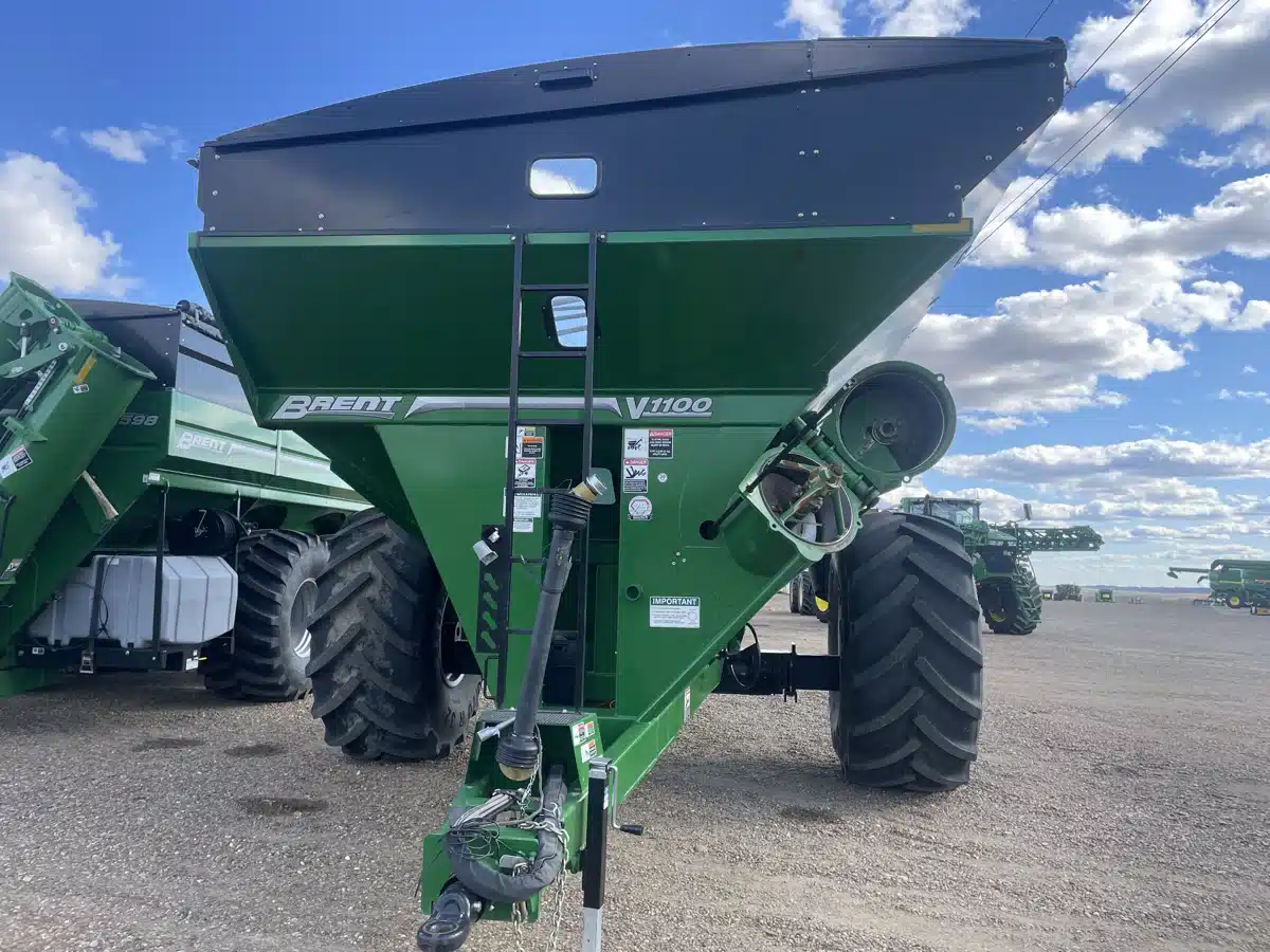 Gallery image 2 for Used 2024 Brent V1100 Grain Cart