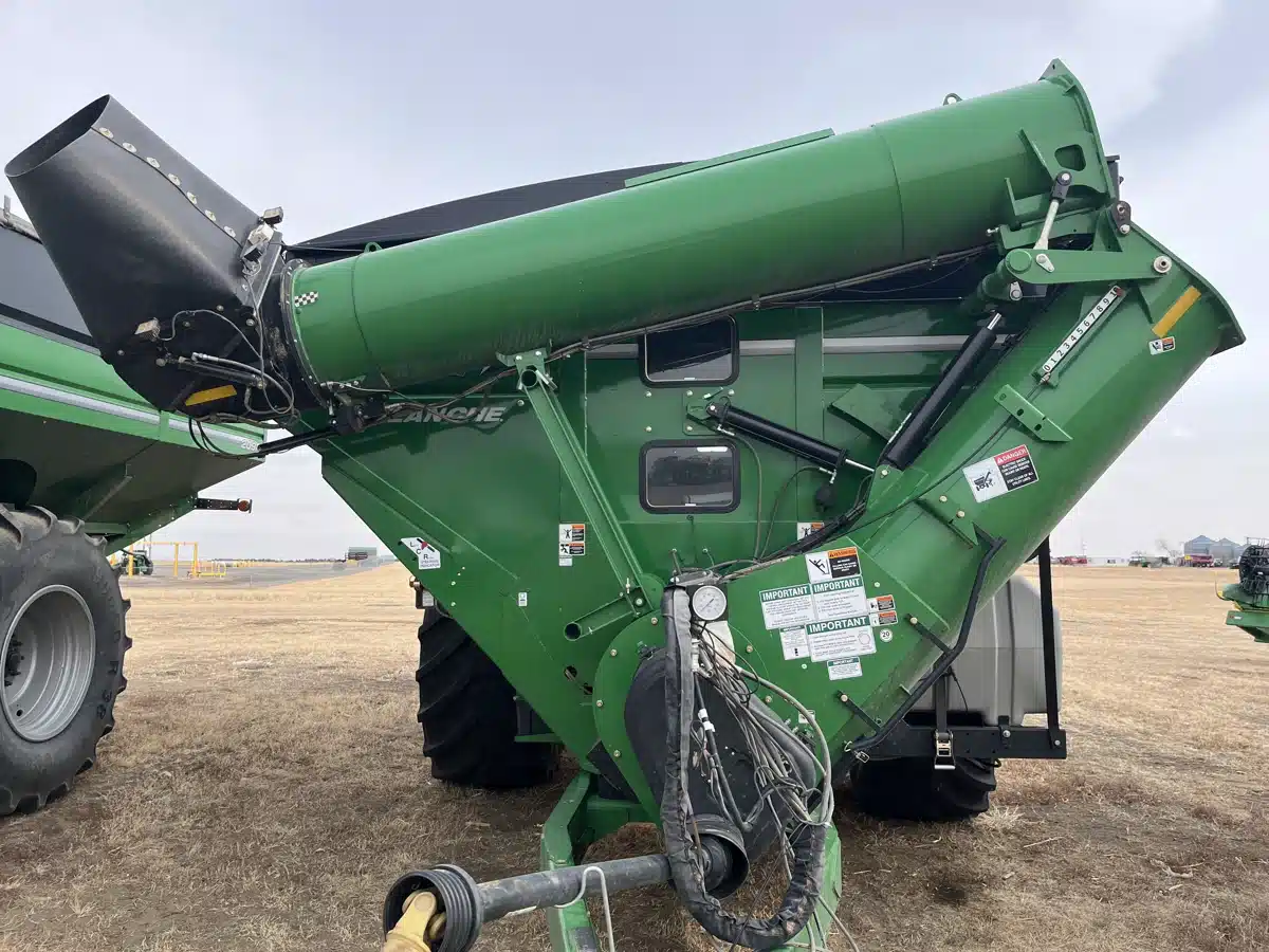 Gallery image 2 for Used 2024 Brent 2098 Grain Cart