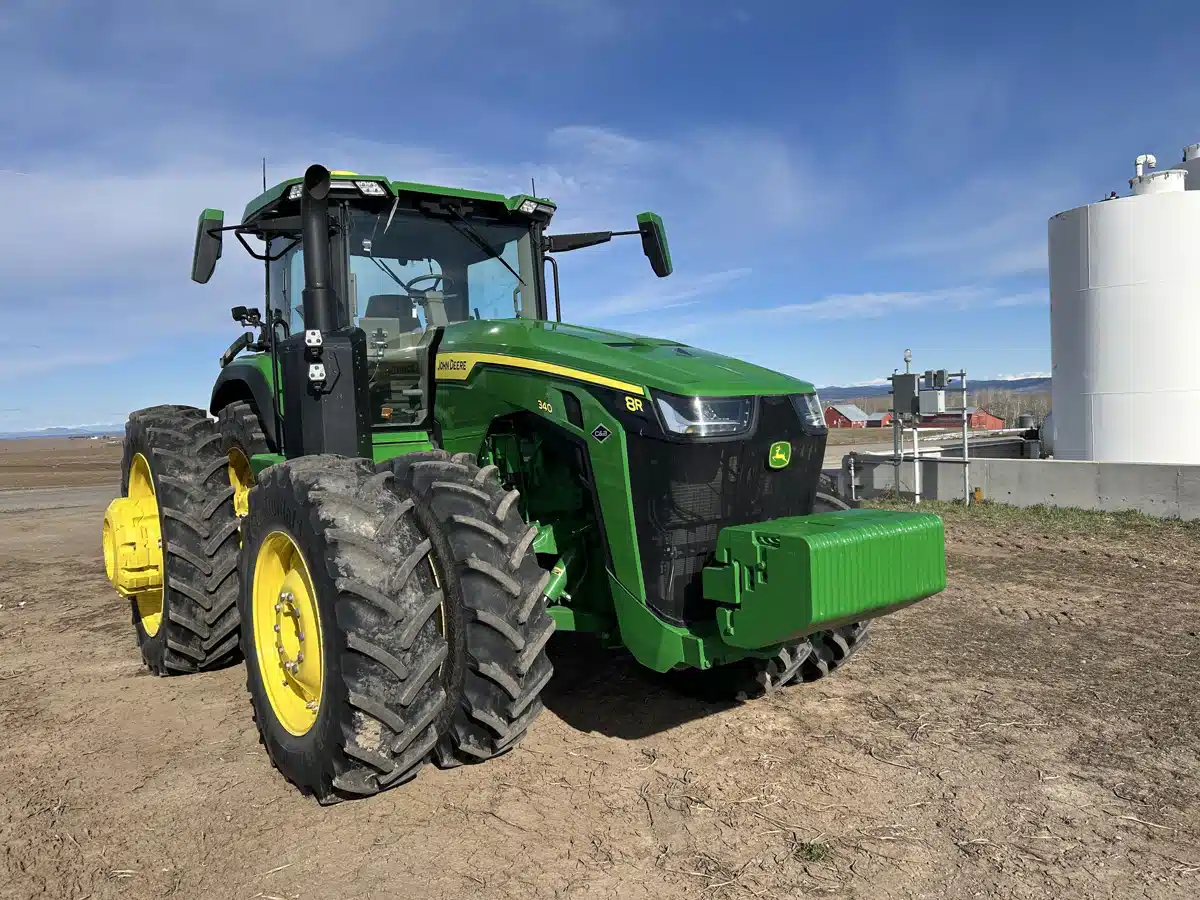 Gallery image 1 for Used 2022 John Deere 8R 340 Tractor