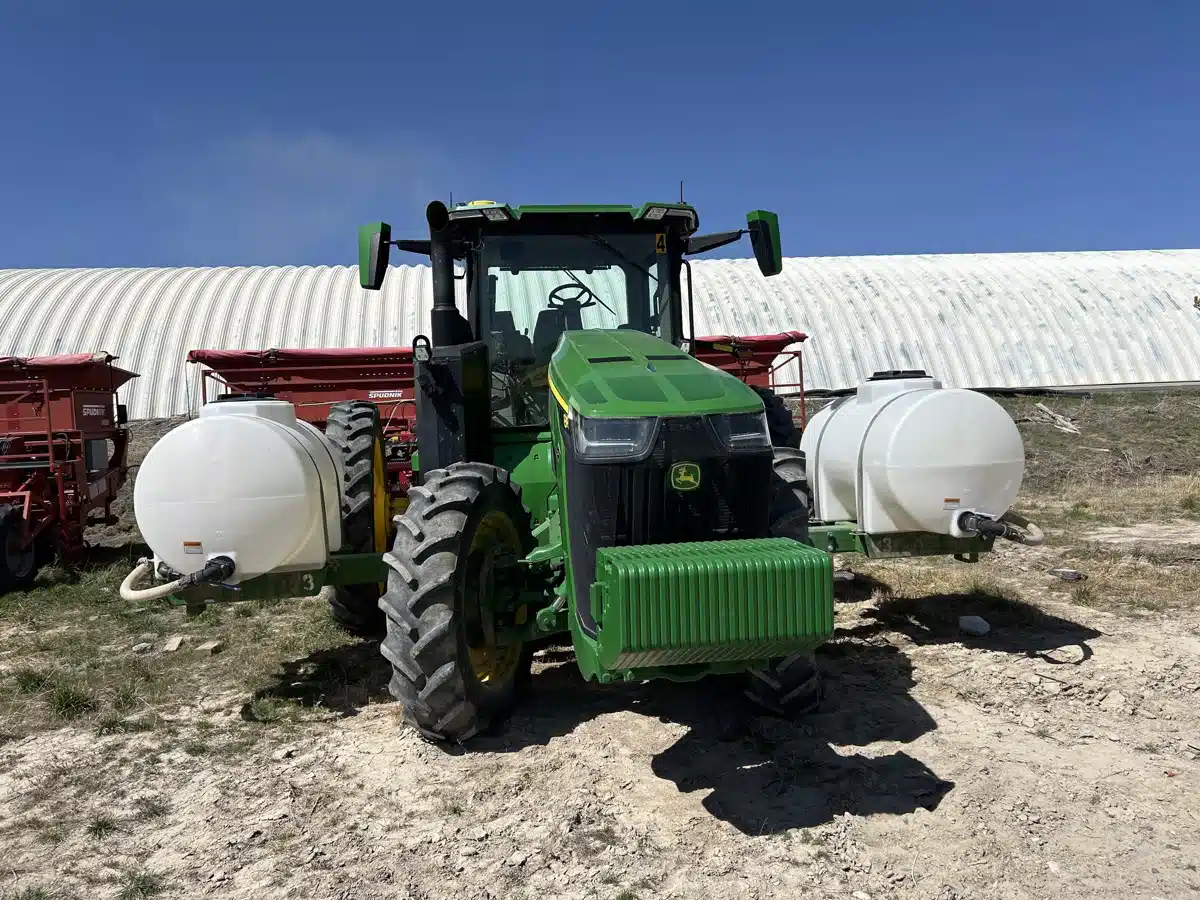 Gallery image 2 for Used 2022 John Deere 8R 250 Tractor