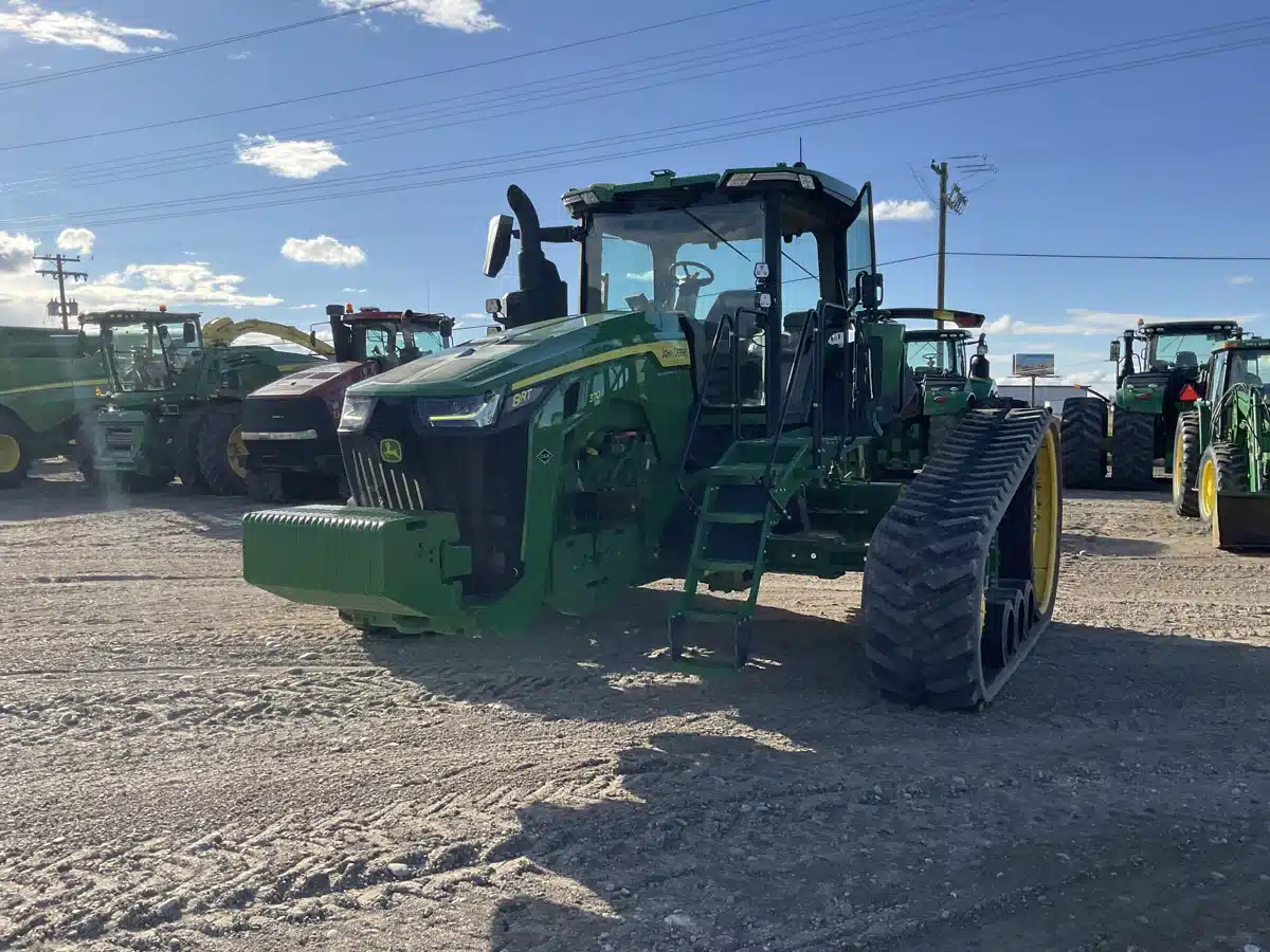 Gallery image 1 for Used 2022 John Deere 8RT 370 Tractor
