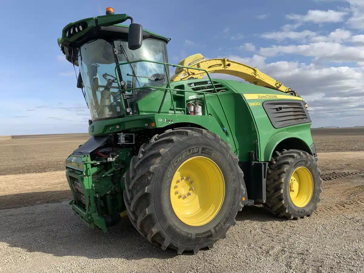 Gallery image 1 for Used 2021 John Deere 9900 Forage Harvester