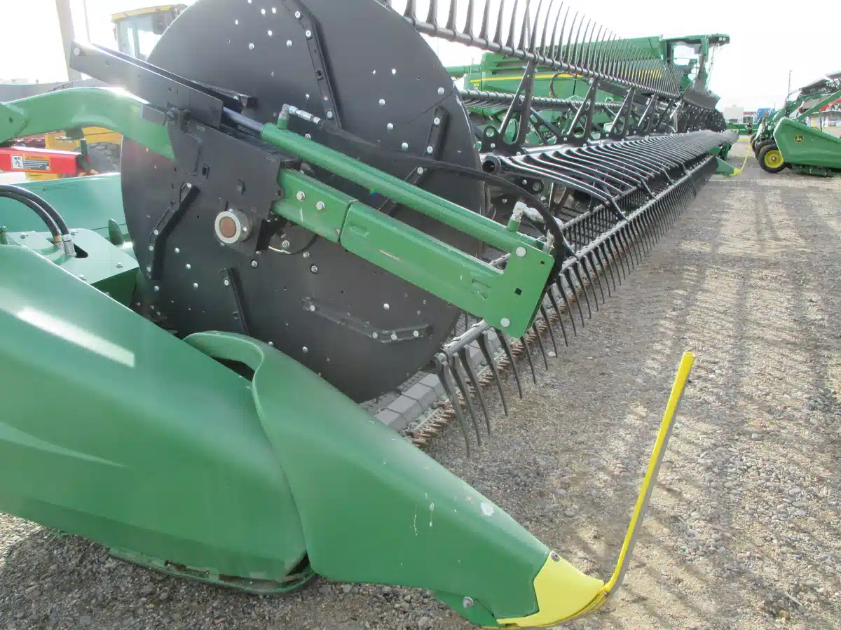 Gallery image 1 for Used 2024 John Deere HD50F Header - Flex