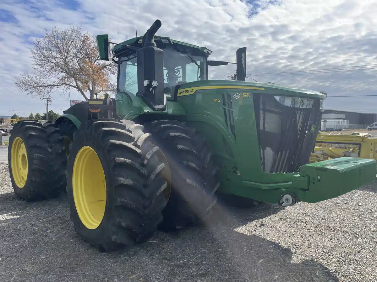 Gallery image 2 for Used 2024 John Deere 9R 640 Tractor