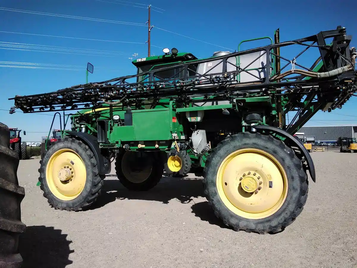 Gallery image 1 for Used 2013 John Deere 4830 Sprayer - Self Propelled