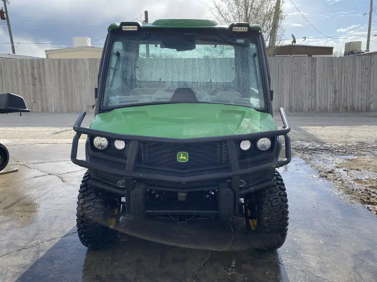 Gallery image 2 for Used 2021 John Deere XUV 835R Utility Vehicle