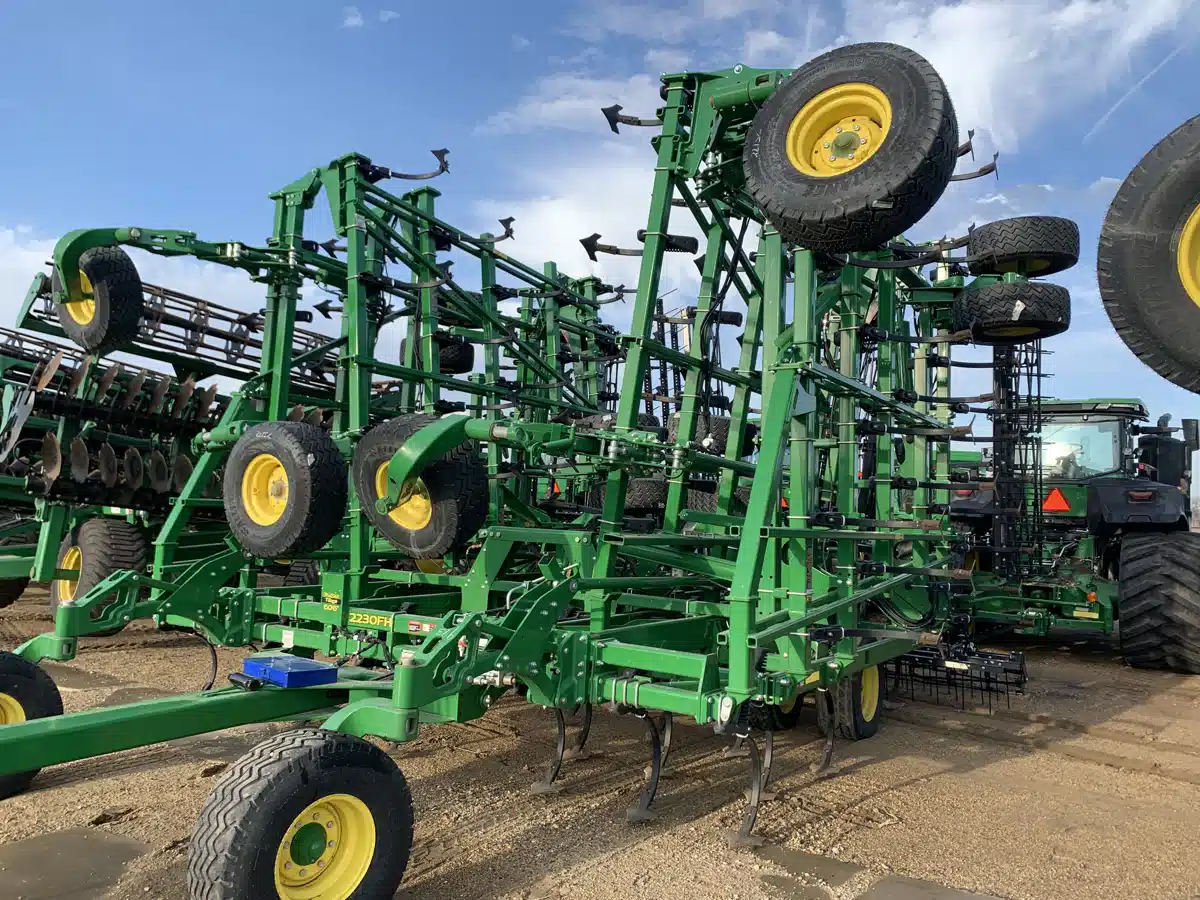Gallery image 2 for Used 2023 John Deere 2230FH Cultivator