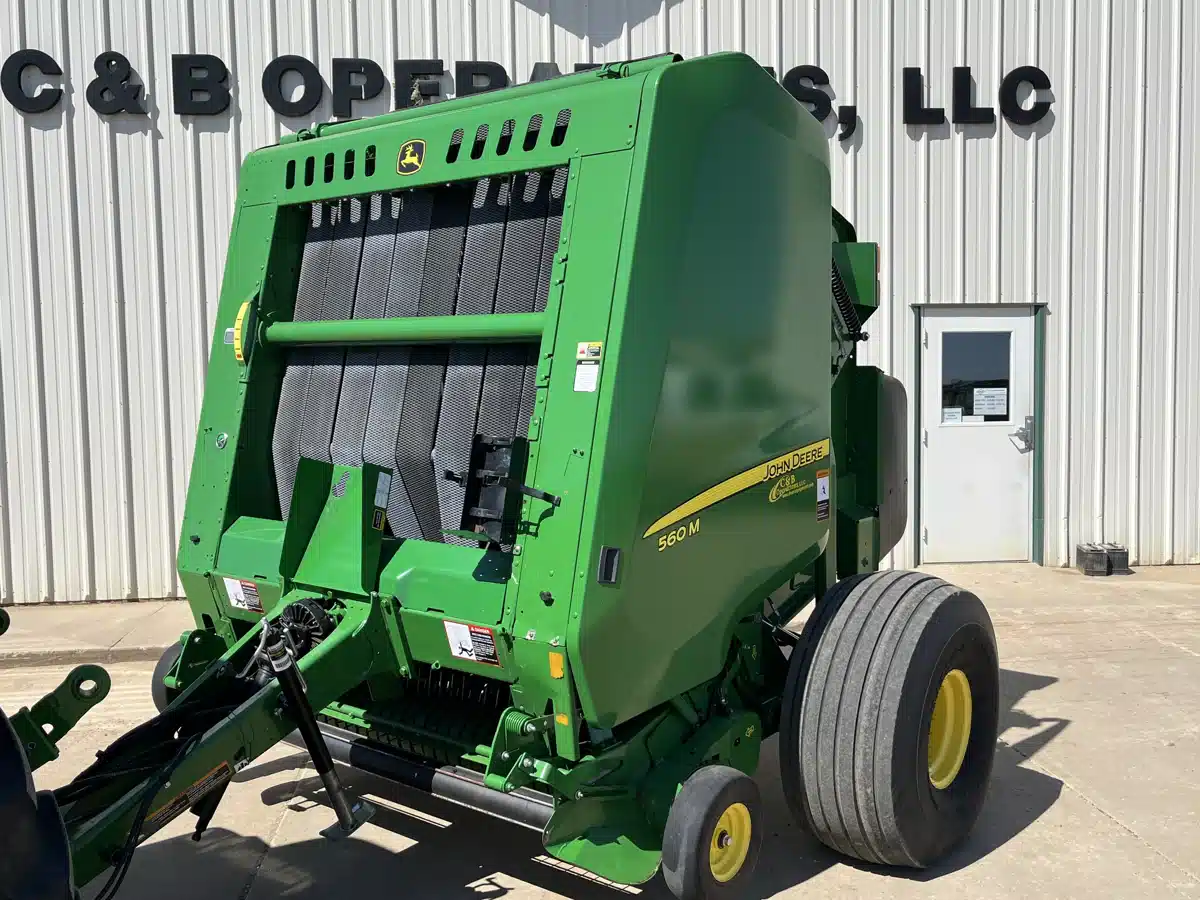 Gallery image 1 for Used 2018 John Deere 560M Round Baler