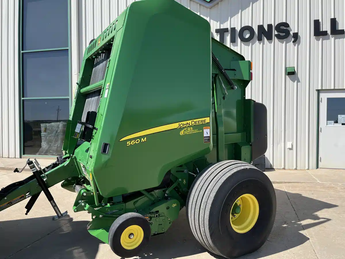 Gallery image 2 for Used 2018 John Deere 560M Round Baler