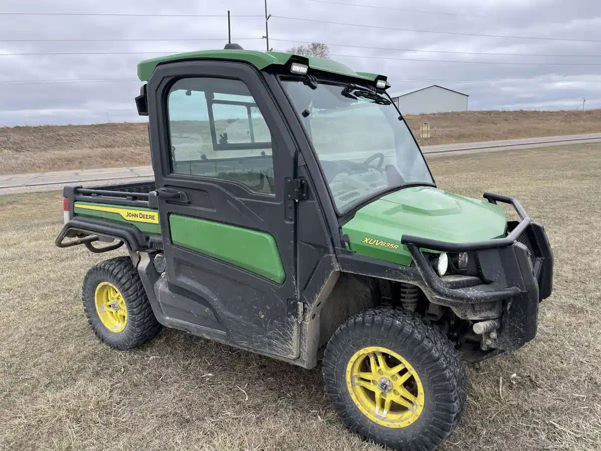 Gallery image 2 for Used 2022 John Deere XUV 835R Utility Vehicle
