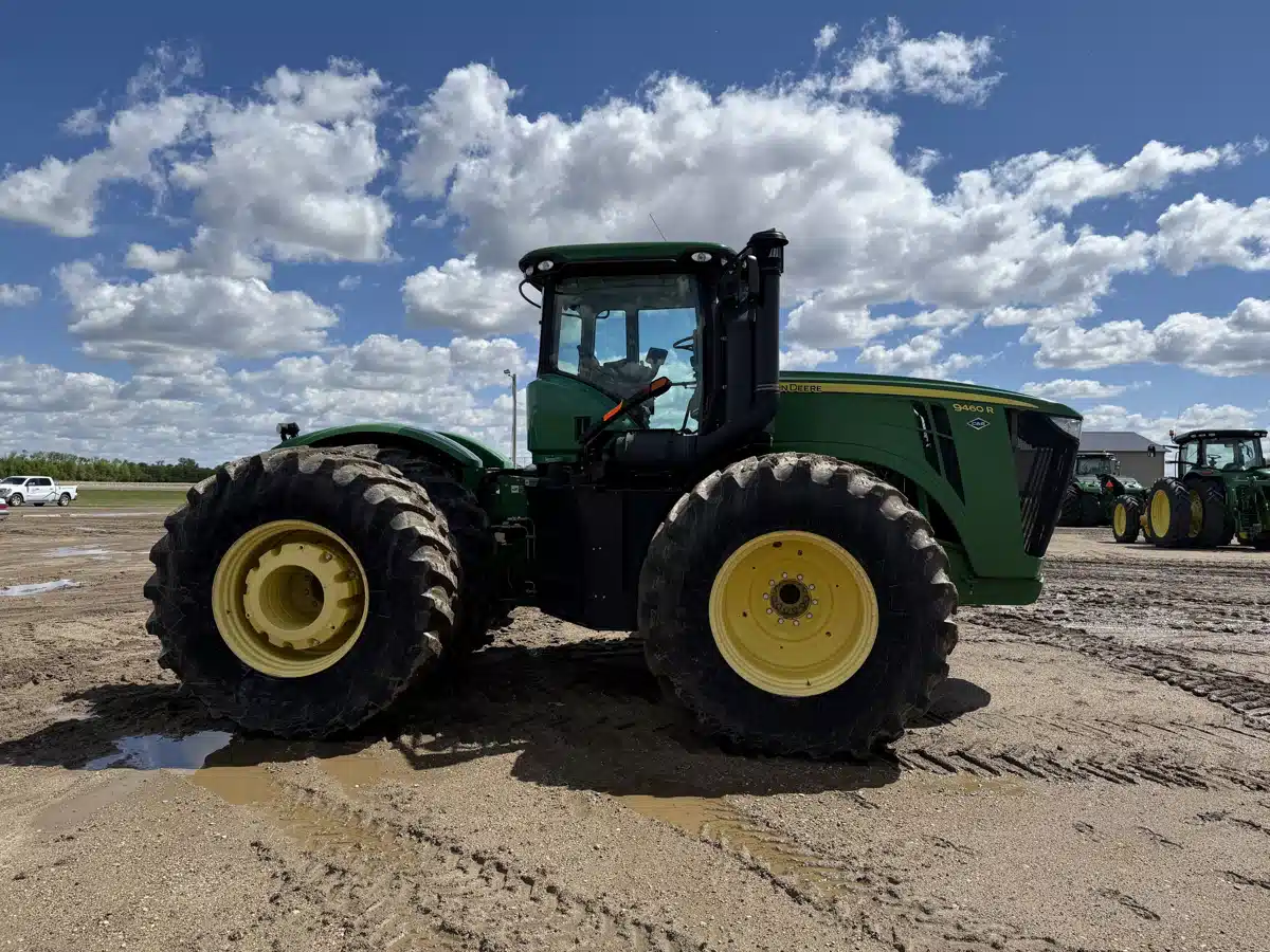 Gallery image 2 for Used 2013 John Deere 9460R Tractor