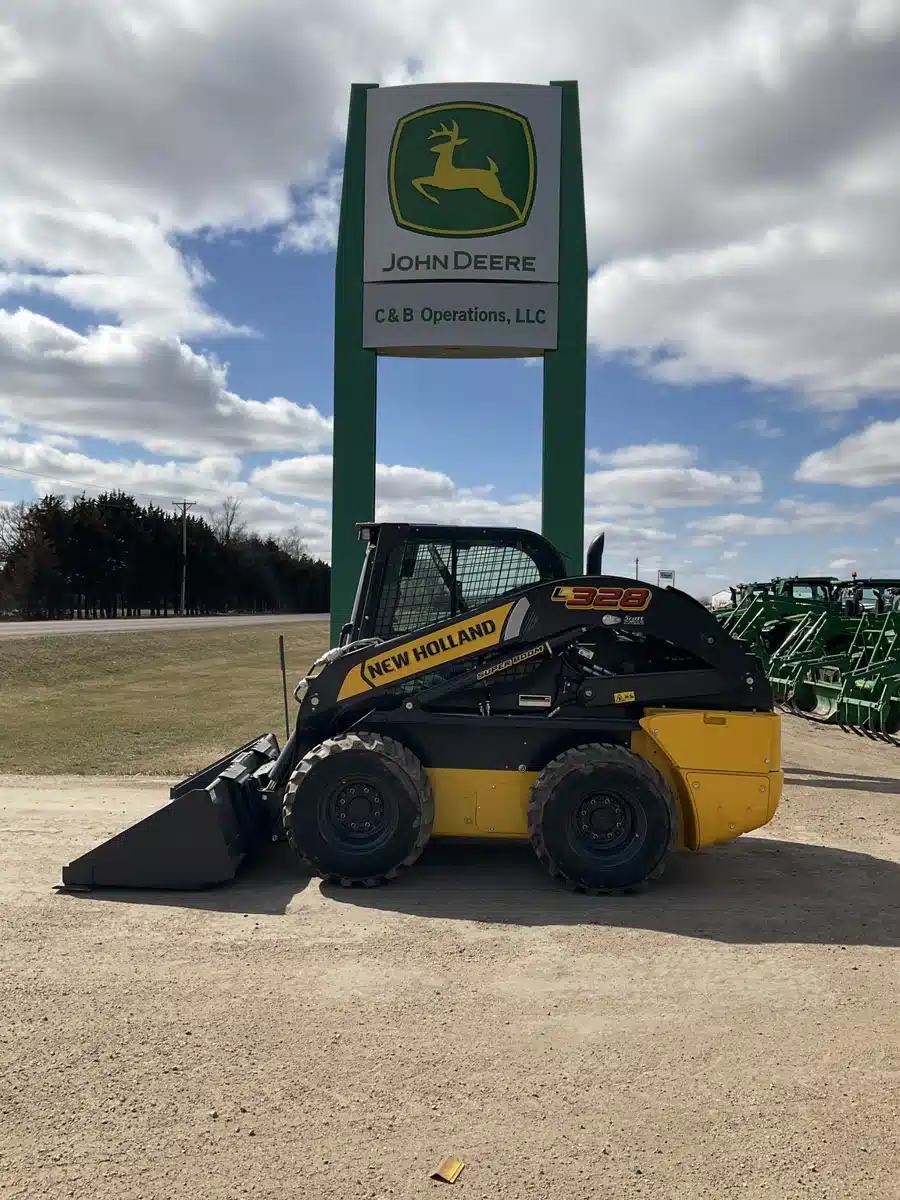 Gallery image 2 for Used 2023 New Holland L328 Skid Steer
