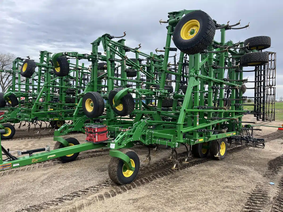 Gallery image 2 for Used 2023 John Deere 2230FH Cultivator