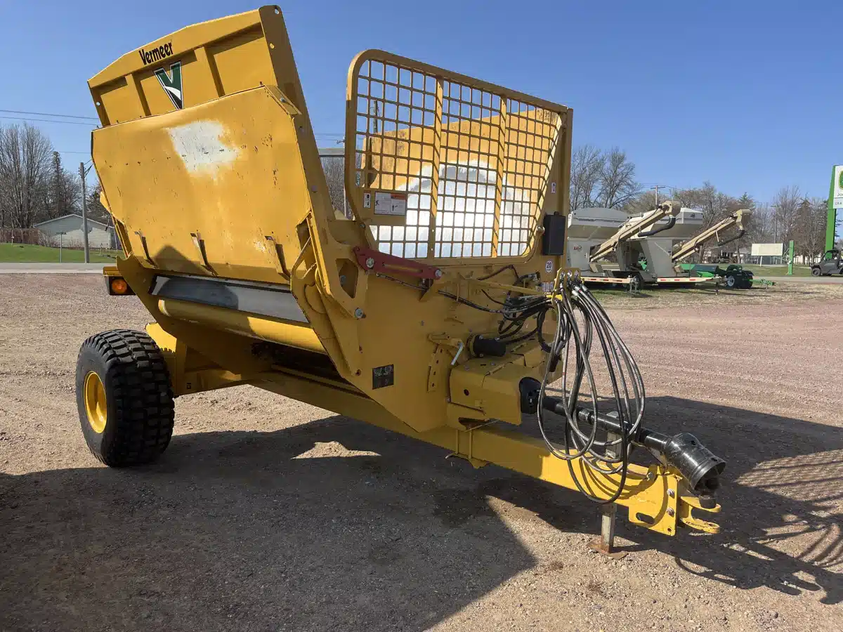 Gallery image 1 for Used 2021 Vermeer BPX9010 Bale Processor