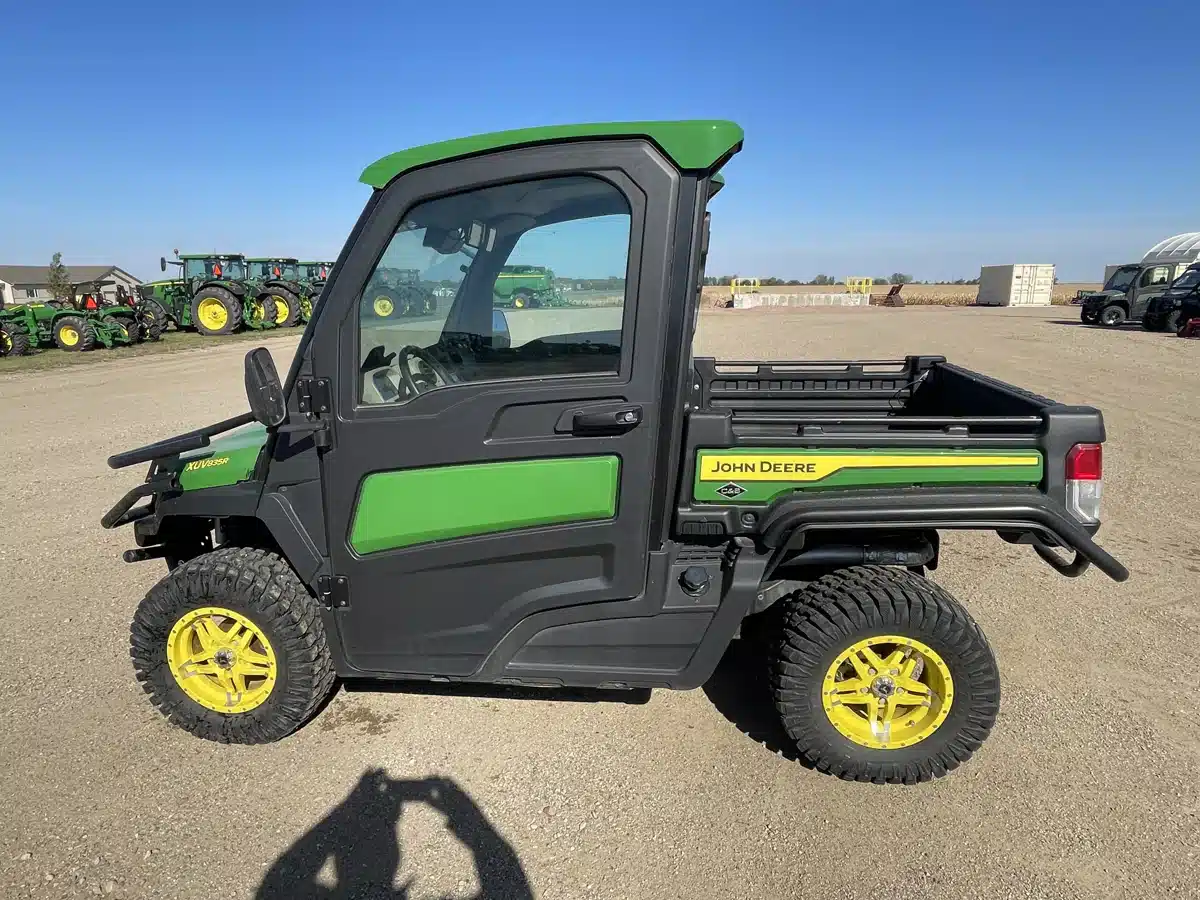 Gallery image 1 for Used 2024 John Deere XUV 835R Utility Vehicle