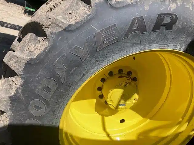 Gallery image 1 for Used Goodyear LSW800/55R46 Tires