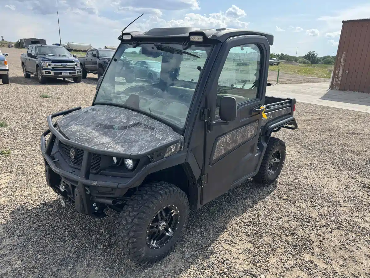 Gallery image 1 for Used 2024 John Deere XUV 835R Utility Vehicle