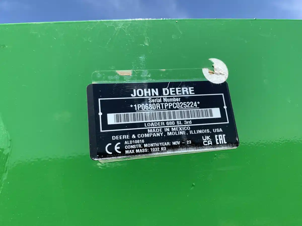 Gallery image 2 for Used 2023 John Deere 680R Front End Loader