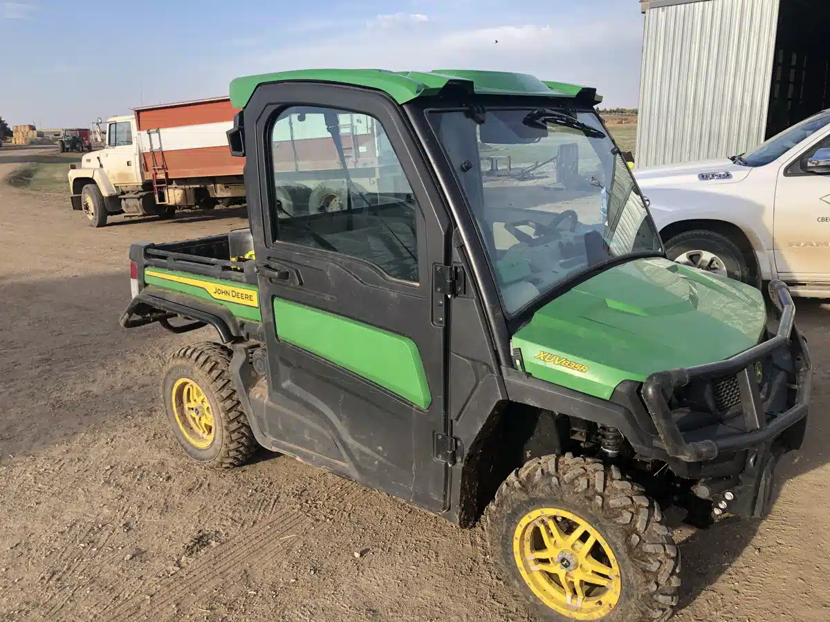Gallery image 2 for Used 2022 John Deere XUV 835R Utility Vehicle