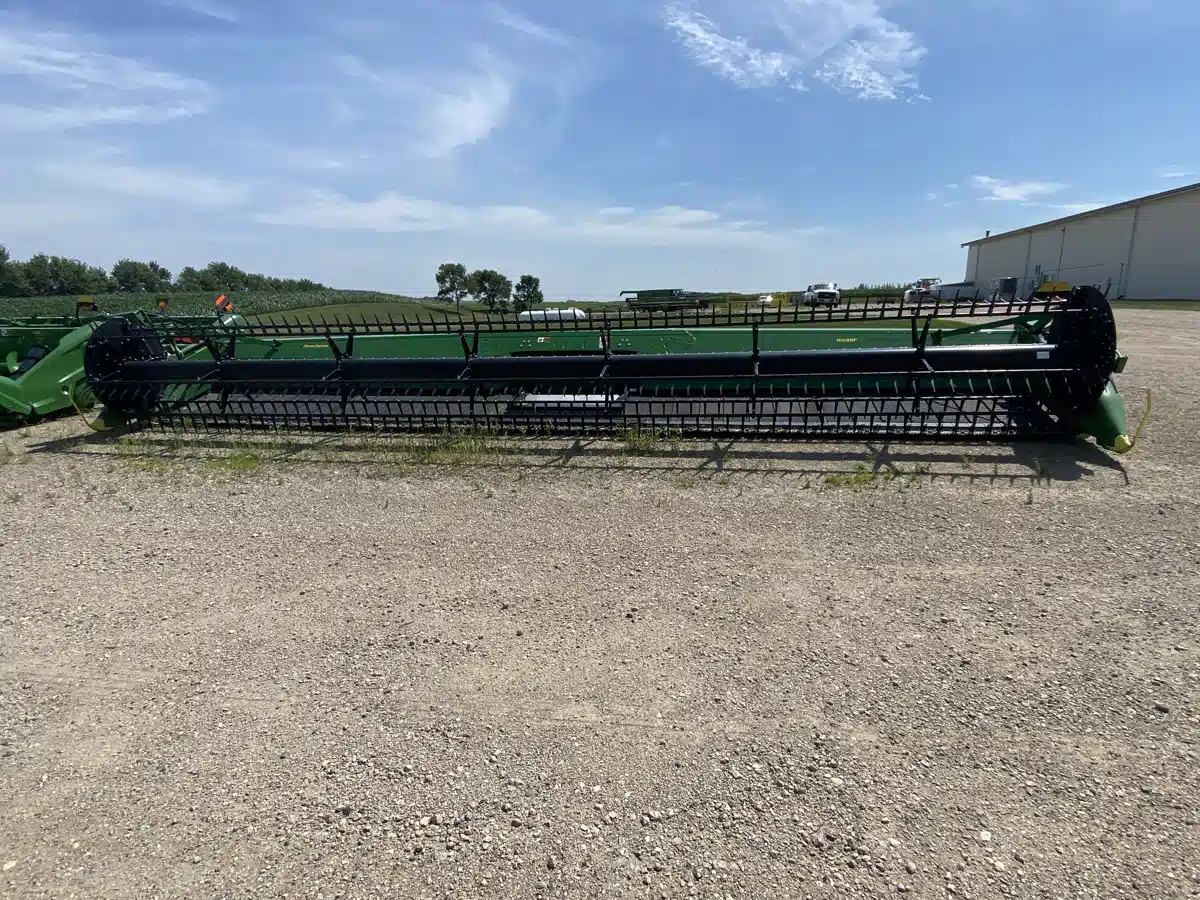 Gallery image 2 for Used 2024 John Deere RD35F Header Combine
