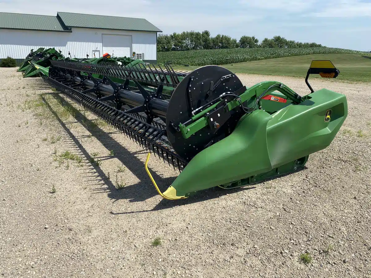 Gallery image 1 for Used 2024 John Deere RD35F Header Combine